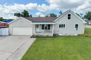 220 S 1st St, Elburn, IL 60119 - Photo 18