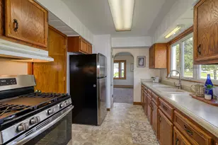 220 S 1st St, Elburn, IL 60119 - Photo 6