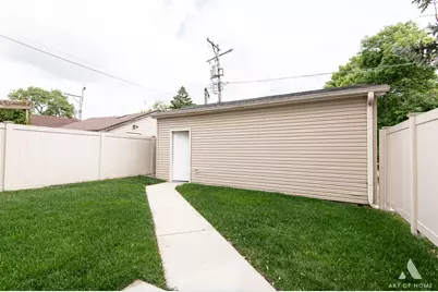 3301 N Kilbourn Avenue #1, Chicago, IL 60641 - Photo 18