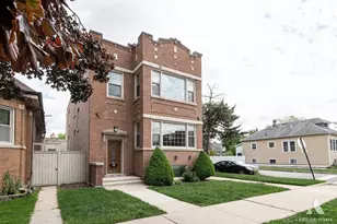 3301 N Kilbourn Ave, Chicago, IL 60641 - Photo 2