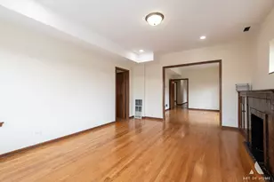3301 N Kilbourn Ave, Chicago, IL 60641 - Photo 4