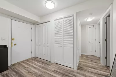 1255 W Prospect Avenue #101, Mount Prospect, IL 60056 - Photo 2