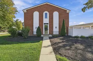 4201 Cumnor Rd, Downers Grove, IL 60515 - Photo 2