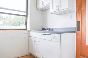 2017 W Berwyn Ave, Chicago, IL 60625 - Photo 2