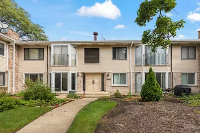 2640 Mitchell Drive #4, Woodridge, IL 60517 - Photo 1