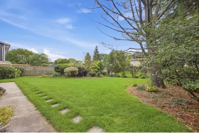135 W King Arthur Court, Palatine, IL 60067 - Photo 24