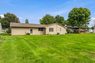 327 W Porter St, Oglesby, IL 61348 - Photo 18