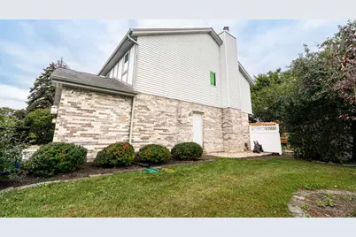 10300 S 75th Avenue, Palos Hills, IL 60465 - Photo 4