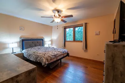 10300 S 75th Avenue, Palos Hills, IL 60465 - Photo 32