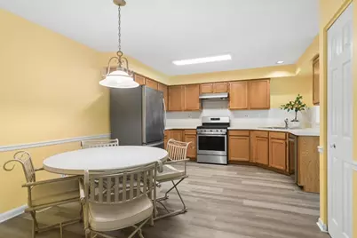 501 Grosse Pointe Circle, Vernon Hills, IL 60061 - Photo 4