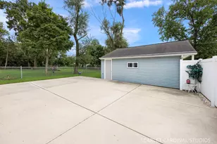 301 E Vermont St, Villa Park, IL 60181 - Photo 16
