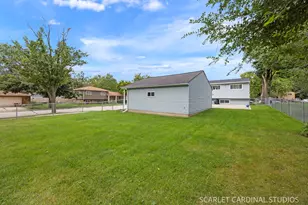 301 E Vermont St, Villa Park, IL 60181 - Photo 18