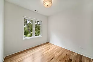 1355 W 16th St, Chicago, IL 60608 - Photo 14