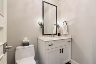 23 Ambriance Dr, Burr Ridge, IL 60527 - Photo 18