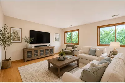 2453 S Archer Avenue #4F, Chicago, IL 60616 - Photo 2