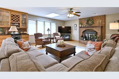 1739 Farwell Avenue, Des Plaines, IL 60018 - Photo 22