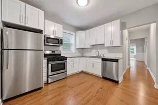 5039 W Cullom Ave, Chicago, IL 60641 - Photo 2