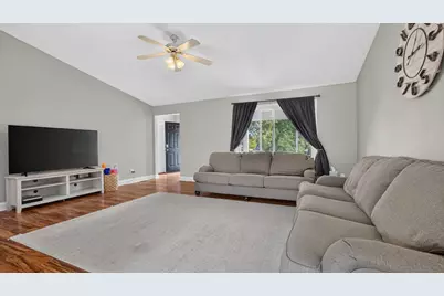 2801 Essington Street, Bloomington, IL 61705 - Photo 6