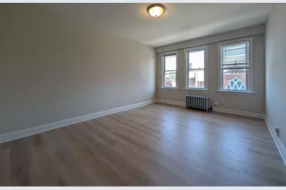 2600 N Kimball Avenue #402, Chicago, IL 60647 - Photo 2