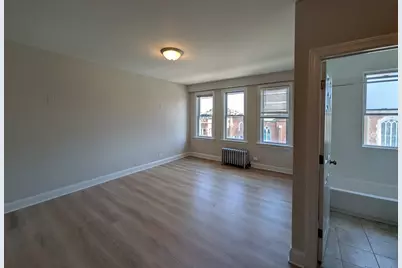 2600 N Kimball Avenue #402, Chicago, IL 60647 - Photo 8