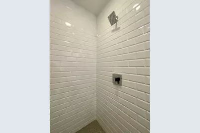 2453 W Irving Park Road #1E, Chicago, IL 60618 - Photo 30