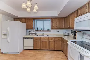 9165 N Rd, Palos Hills, IL 60465 - Photo 6