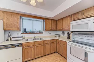 9165 N Rd, Palos Hills, IL 60465 - Photo 4