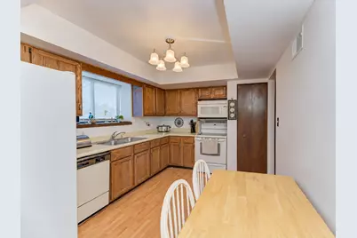 9165 North Road #F, Palos Hills, IL 60465 - Photo 8