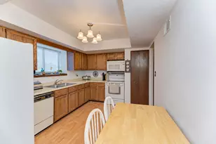 9165 N Rd, Palos Hills, IL 60465 - Photo 8