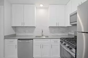 2537 E 83rd St, Chicago, IL 60617 - Photo 8