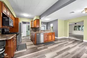 172 Lawton Ln, Bolingbrook, IL 60440 - Photo 4