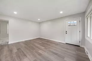 2829 Stafford Dr, Markham, IL 60428 - Photo 4