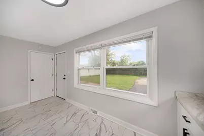 2829 Stafford Drive, Markham, IL 60428 - Photo 6