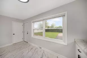 2829 Stafford Dr, Markham, IL 60428 - Photo 6