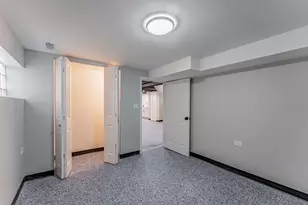 6351 S Kilbourn Ave, Chicago, IL 60629 - Photo 34