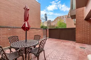 801 S Plymouth Ct, Chicago, IL 60605 - Photo 2