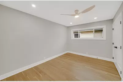 7846 Maple Street, Morton Grove, IL 60053 - Photo 16
