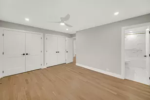 7846 Maple St, Morton Grove, IL 60053 - Photo 12