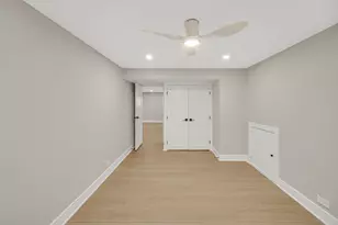 7846 Maple St, Morton Grove, IL 60053 - Photo 14