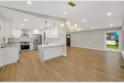 7846 Maple Street, Morton Grove, IL 60053 - Photo 6
