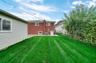 7846 Maple St, Morton Grove, IL 60053 - Photo 22