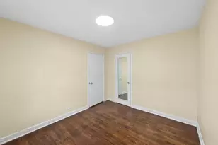 6547 N California Ave, Chicago, IL 60645 - Photo 8