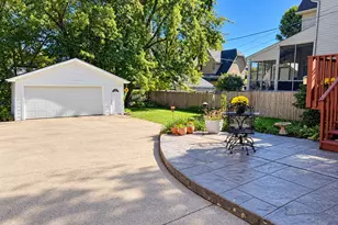 20 S Julian St, Naperville, IL 60540 - Photo 22