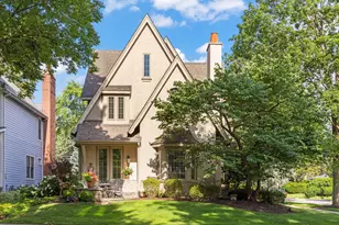 706 N Ellsworth St, Naperville, IL 60563 - Photo 1