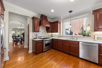 706 N Ellsworth Street, Naperville, IL 60563 - Photo 16