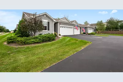 230 Sussex Court, North Aurora, IL 60542 - Photo 2