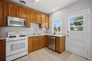 22 55th St, Downers Grove, IL 60515 - Photo 2