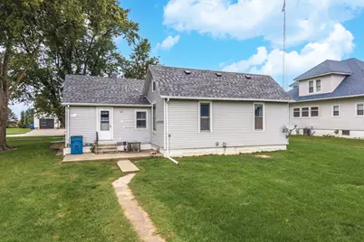 118 W Van Alstyne Street, Cullom, IL 60929 - Photo 6