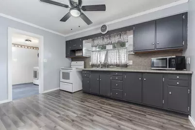 118 W Van Alstyne Street, Cullom, IL 60929 - Photo 16