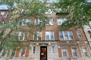 6812 N Wayne Ave, Chicago, IL 60626 - Photo 1